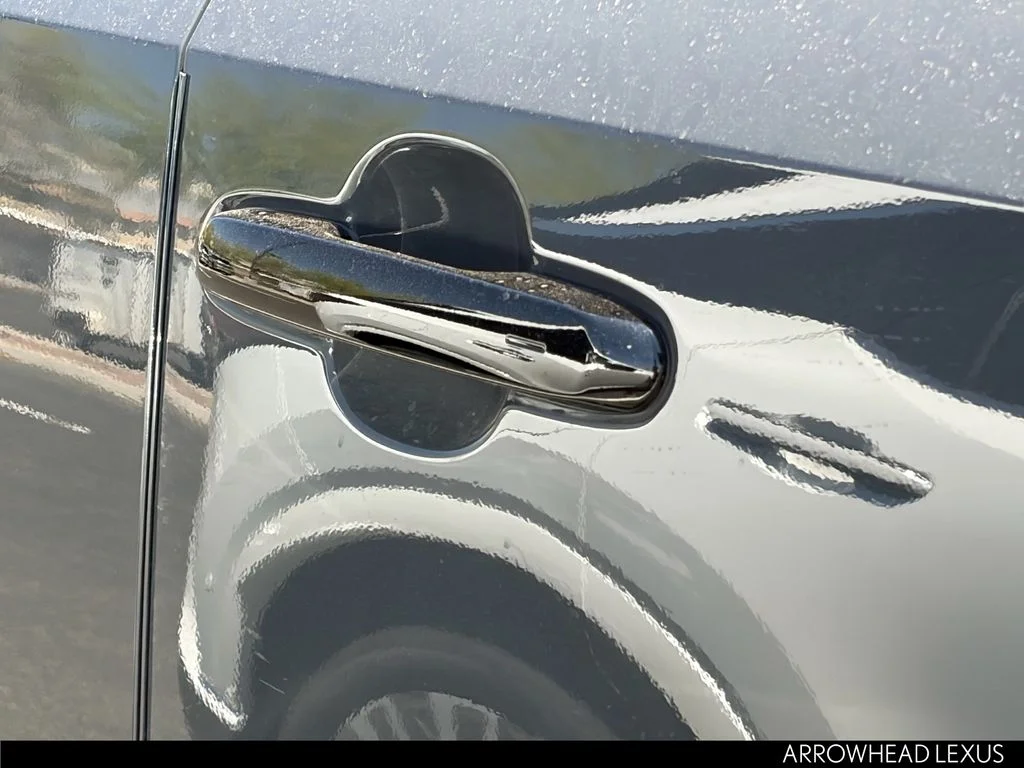Used 2025  Toyota Base image 8