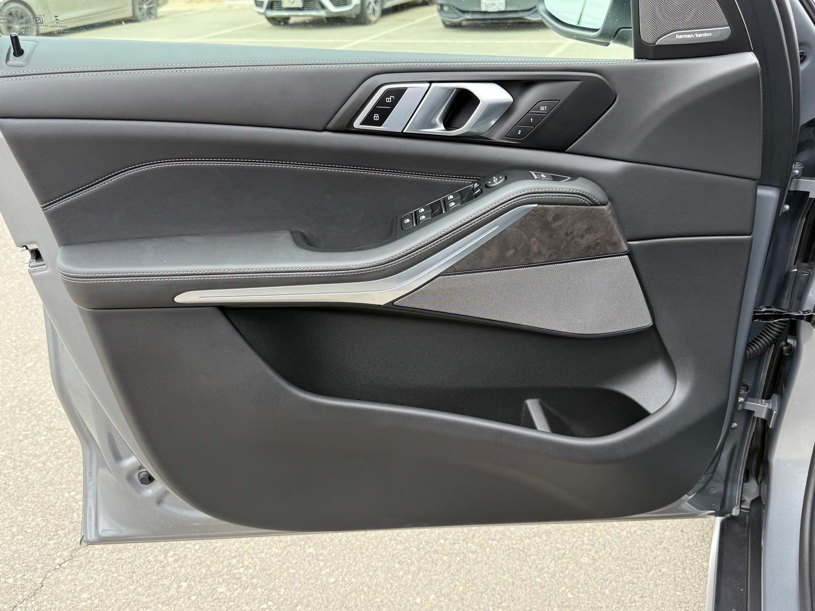 New 2026 Skyscraper Grey Metallic BMW sDrive40i image 19