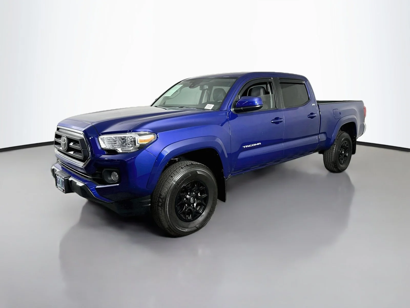 Certified Used 2022 Blue Toyota SR5 image 3