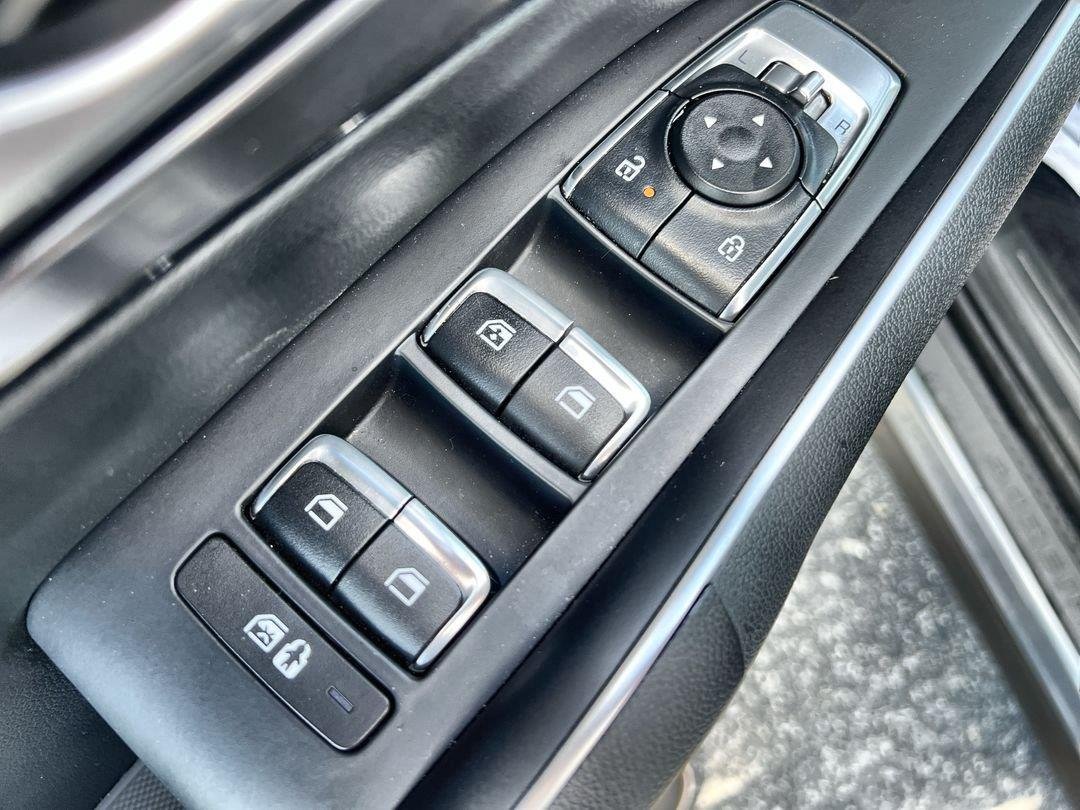 2025 Kia Sorento S - Photo 15