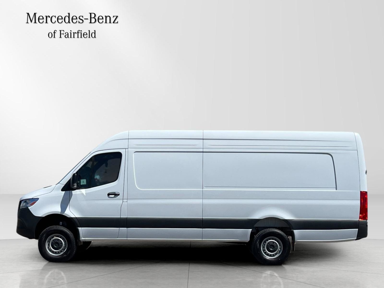 New 2026 Arctic White Mercedes-Benz Cargo 170 WB image 4