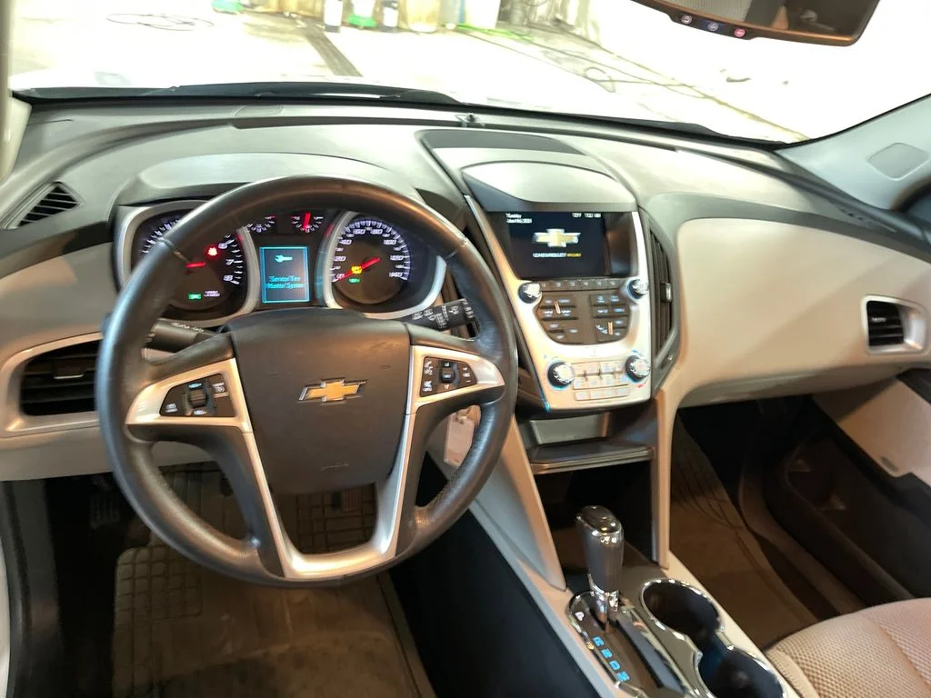 Used 2017 White Chevrolet LT image 18