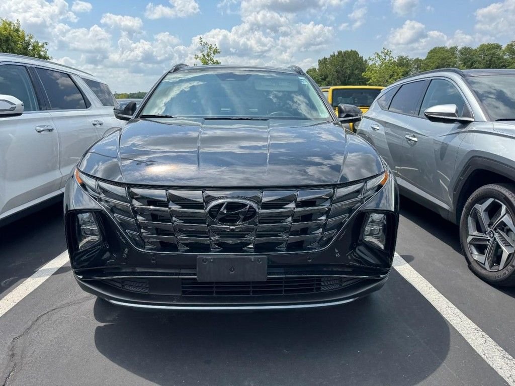 Used 2023 Black Hyundai Limited image 2