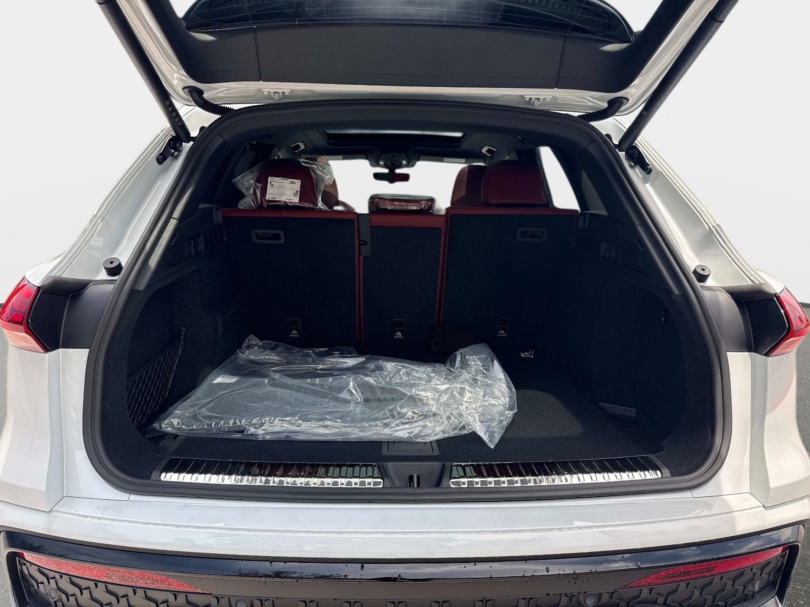New 2026 Glacier White Metallic Audi Premium Plus image 9
