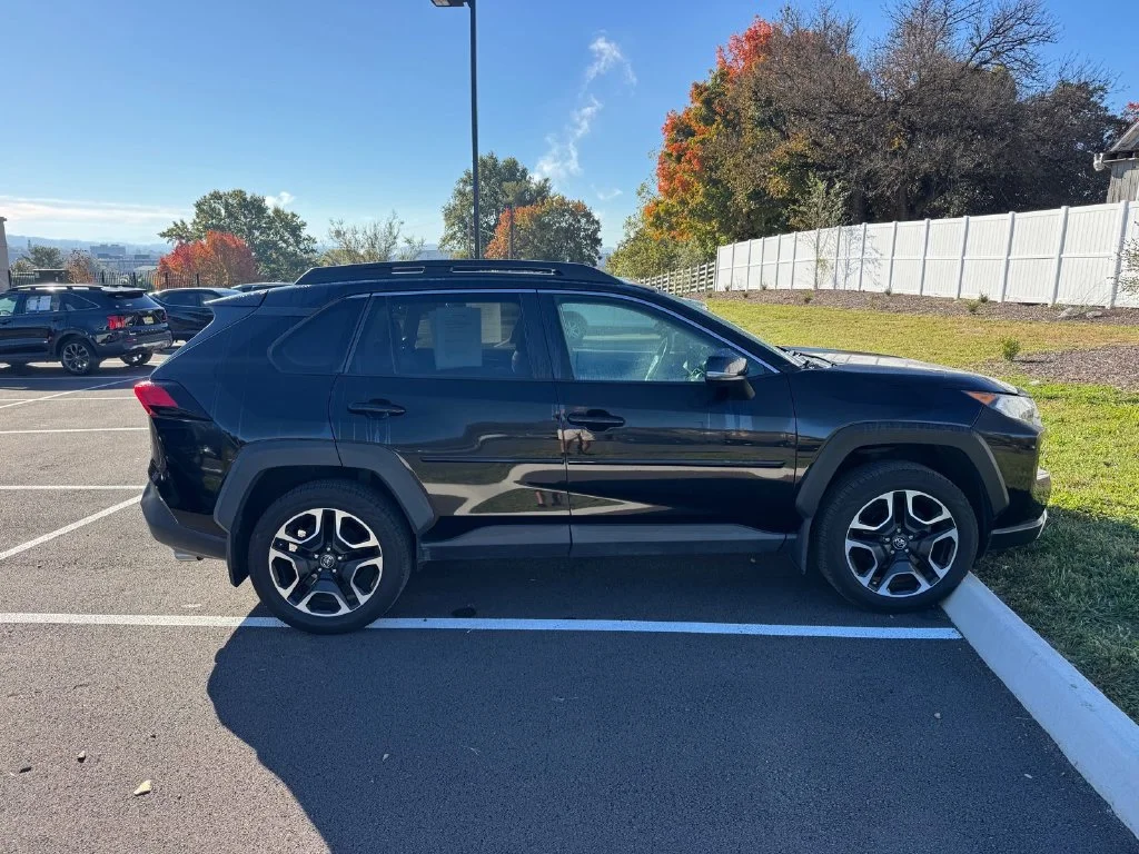Used 2019 Black Toyota Adventure image 10