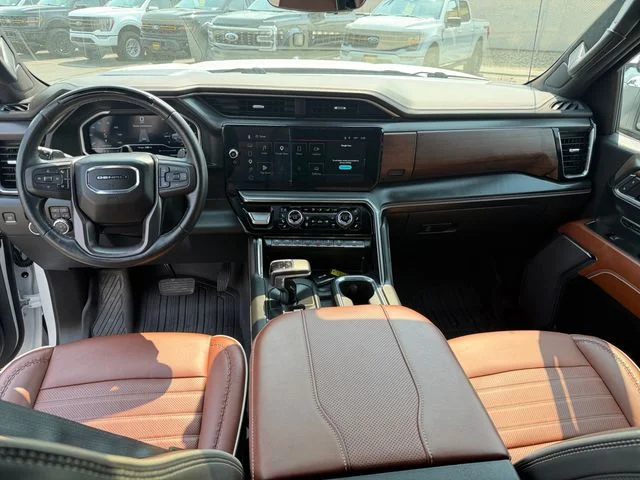 Used 2023 White GMC Denali Ultimate image 21