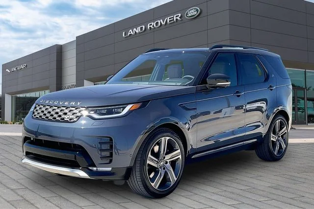 2026 Land Rover Discovery P360 Gemini Edition's photo