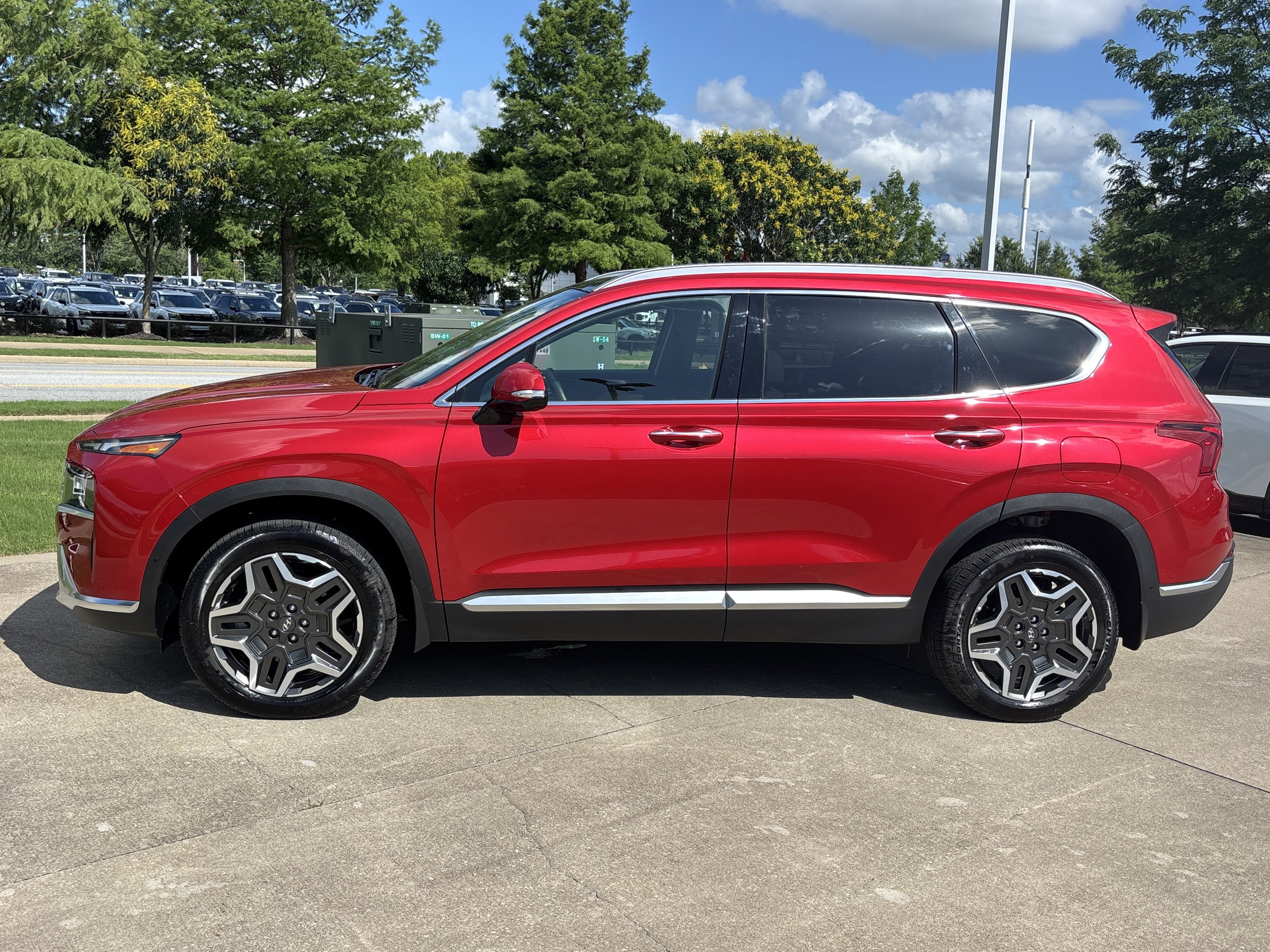 Used 2023 Calypso Red Hyundai Limited AWD image 11