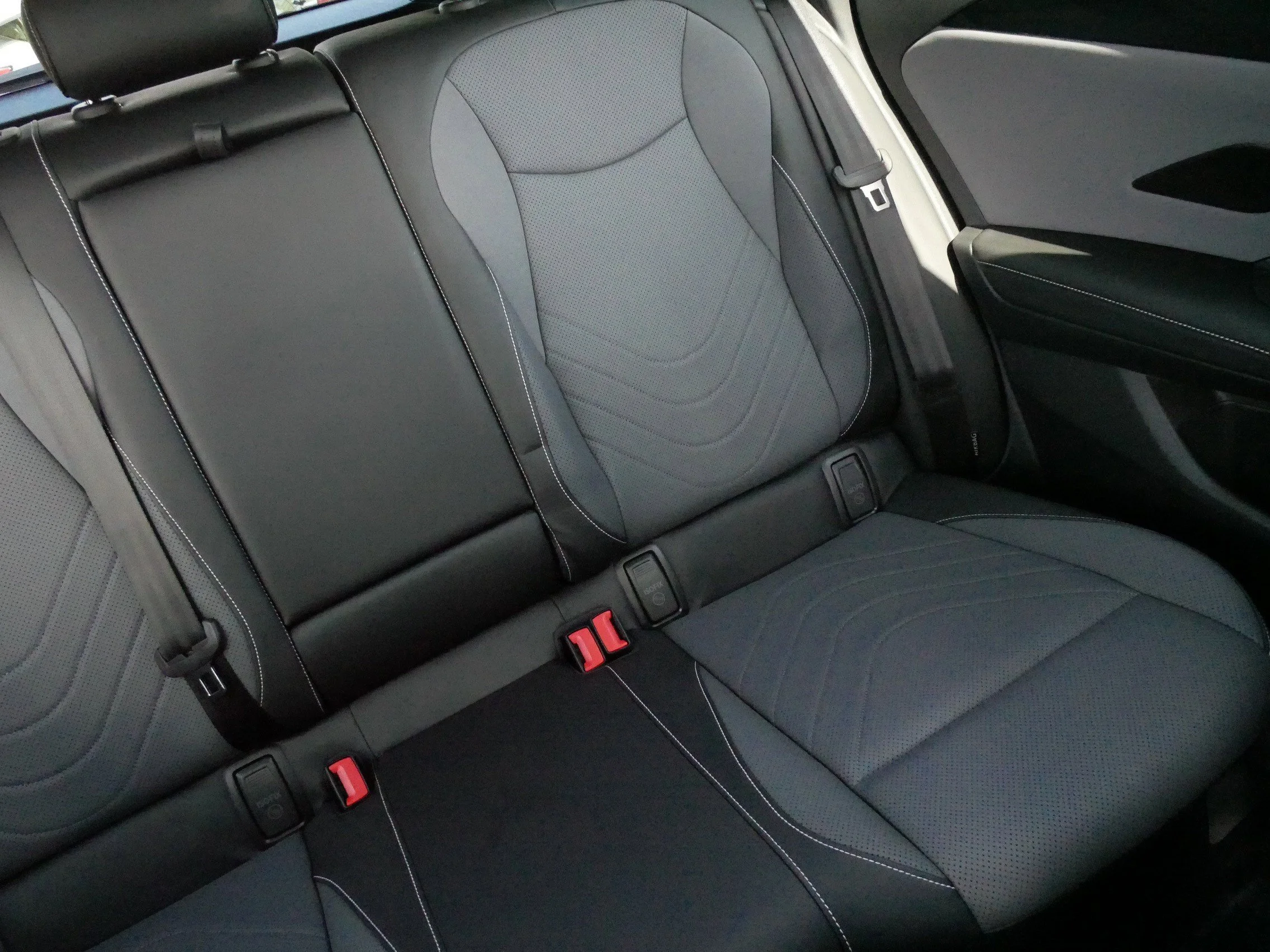Used 2025 Platinum Gray Metallic Volkswagen SE R-Line Black image 14