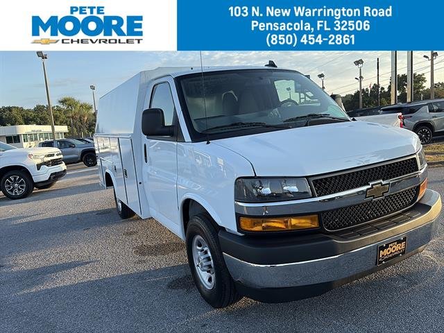 2025 Chevrolet Express Cutaway