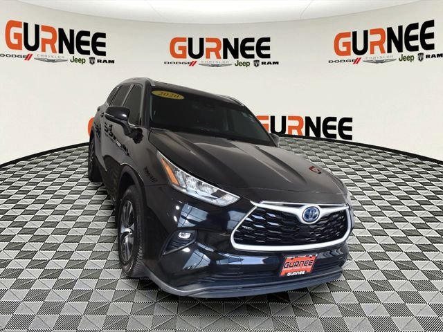 Used 2020 Black Toyota XLE image 9