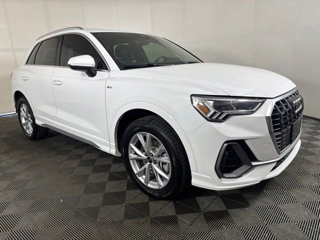 2023 Audi Q3 45 TFSI S Line Premium quattro's photo