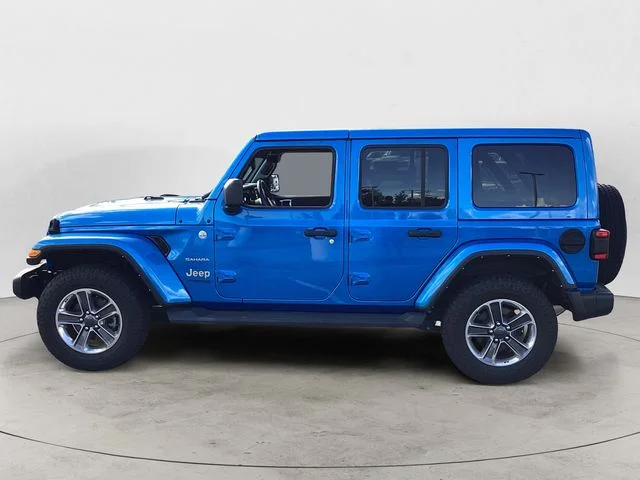 Used 2021 Blue Pearl Jeep Unlimited Sahara image 2