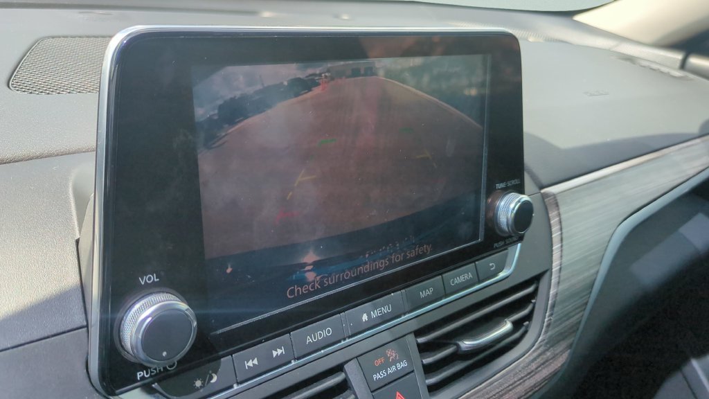 Used 2019 Blue Nissan 2.5 SL image 17