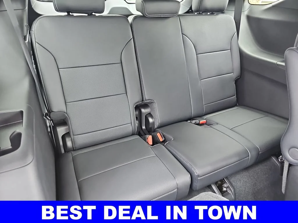 2026 Chevrolet Traverse LT - Photo 12
