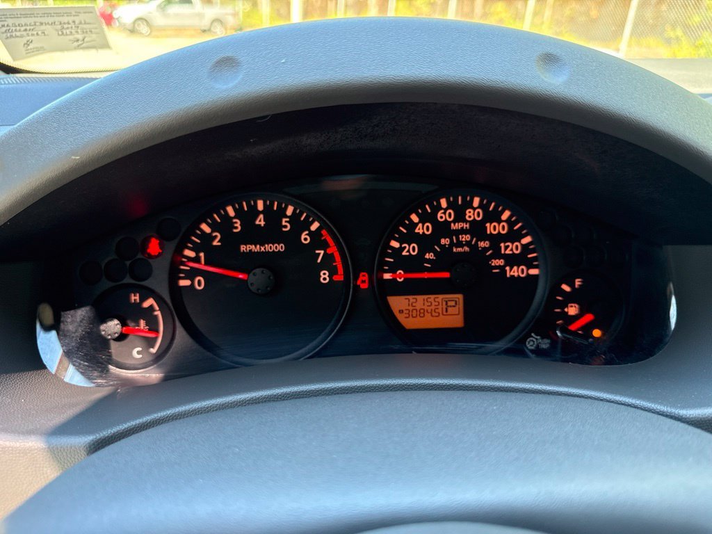 Used 2019 White Nissan S image 12