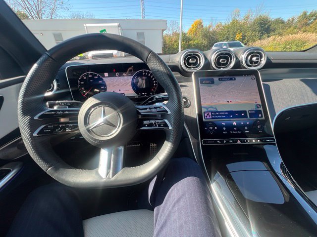 Used 2025  Mercedes-Benz GLC 350e image 17