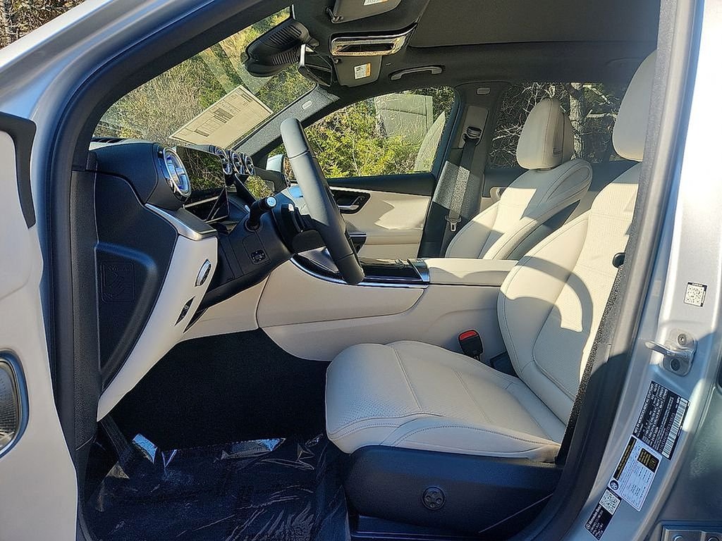 Used 2026 Cirrus Silver Metallic Mercedes-Benz GLC 300 image 9
