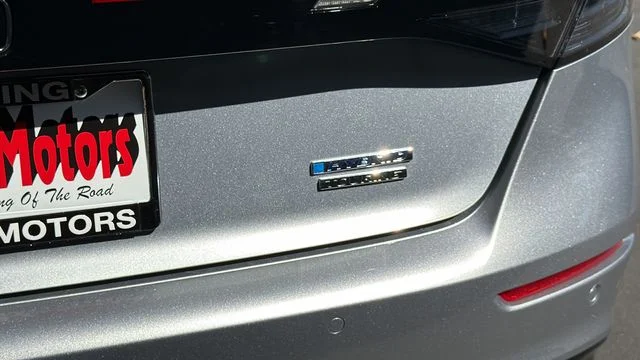 New 2026 Solar Silver Metallic Honda Touring Hybrid image 11