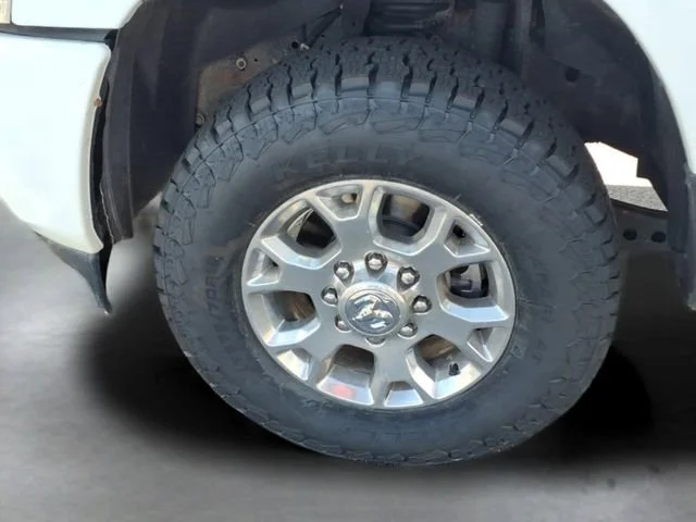 Used 2024  Ram Laramie image 19