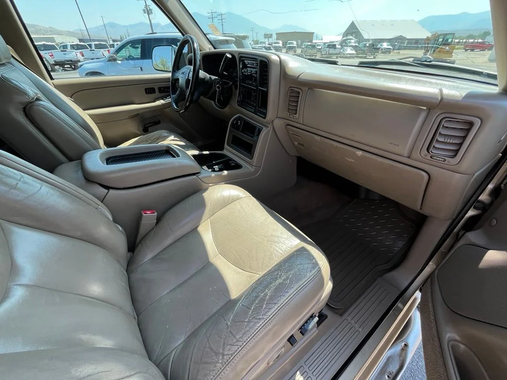 Used 2005 Beige GMC SLT image 19