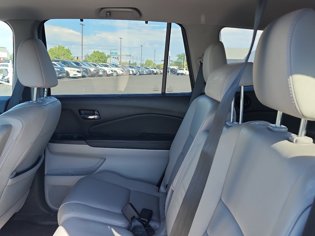 Used 2019 Crystal Black Pearl Honda EX-L image 12