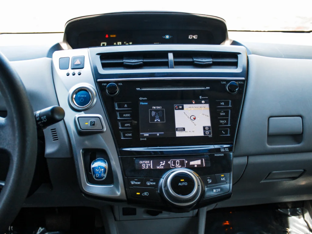 Used 2017 Blizzard Pearl Toyota Three image 16