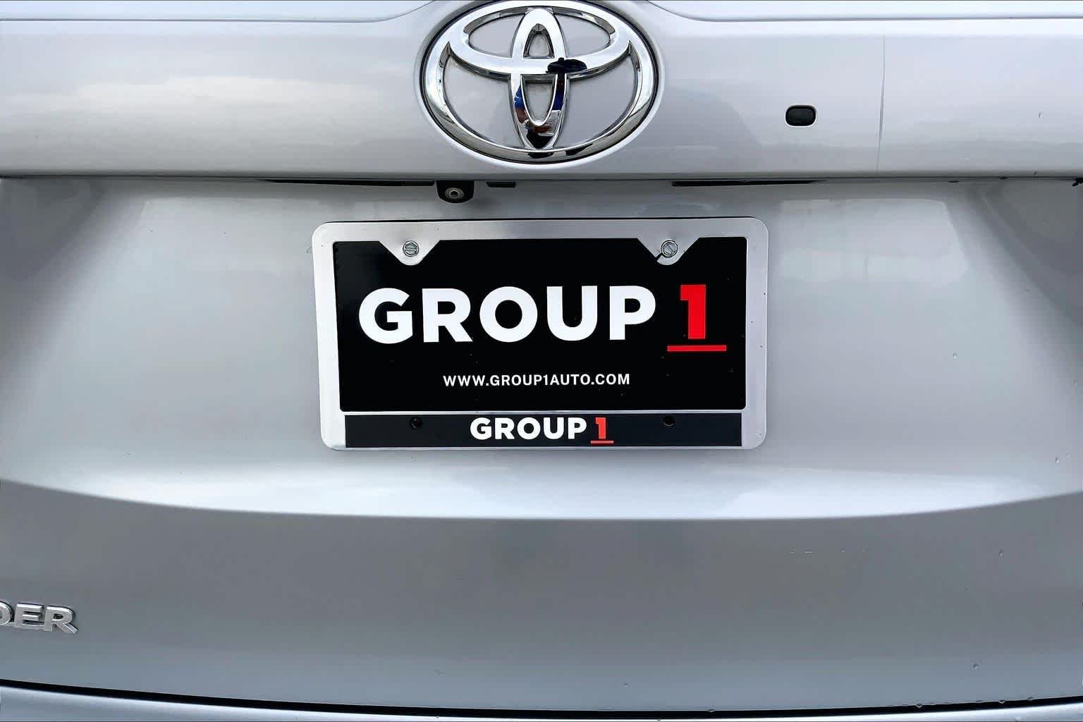 Used 2015 Silver Sky Metallic Toyota Limited image 10