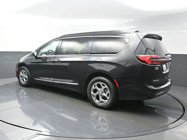 Used 2023 Black Chrysler Limited image 5