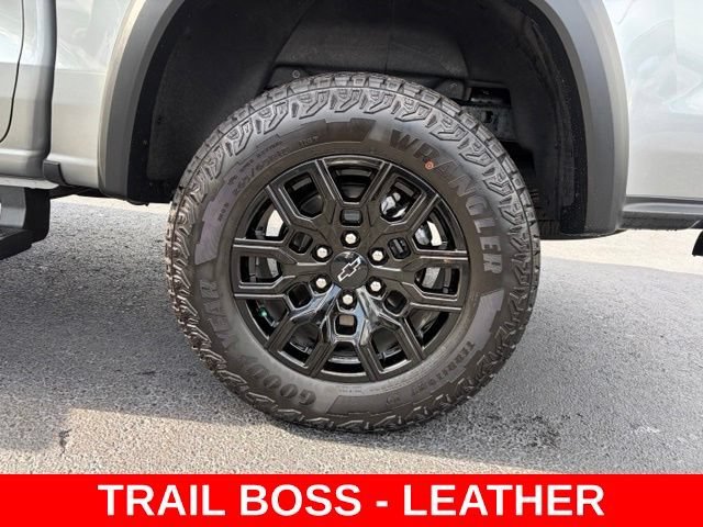 2026 Chevrolet Colorado Trail Boss - Photo 10