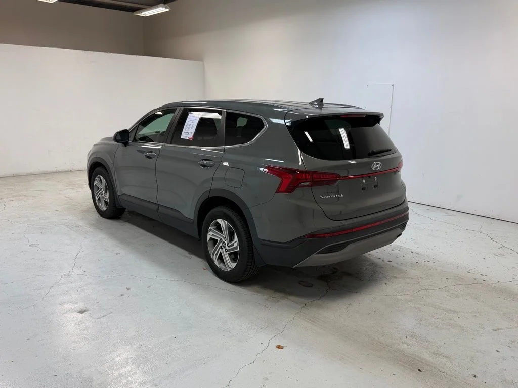 Certified Used 2022 Gray Hyundai SE image 5