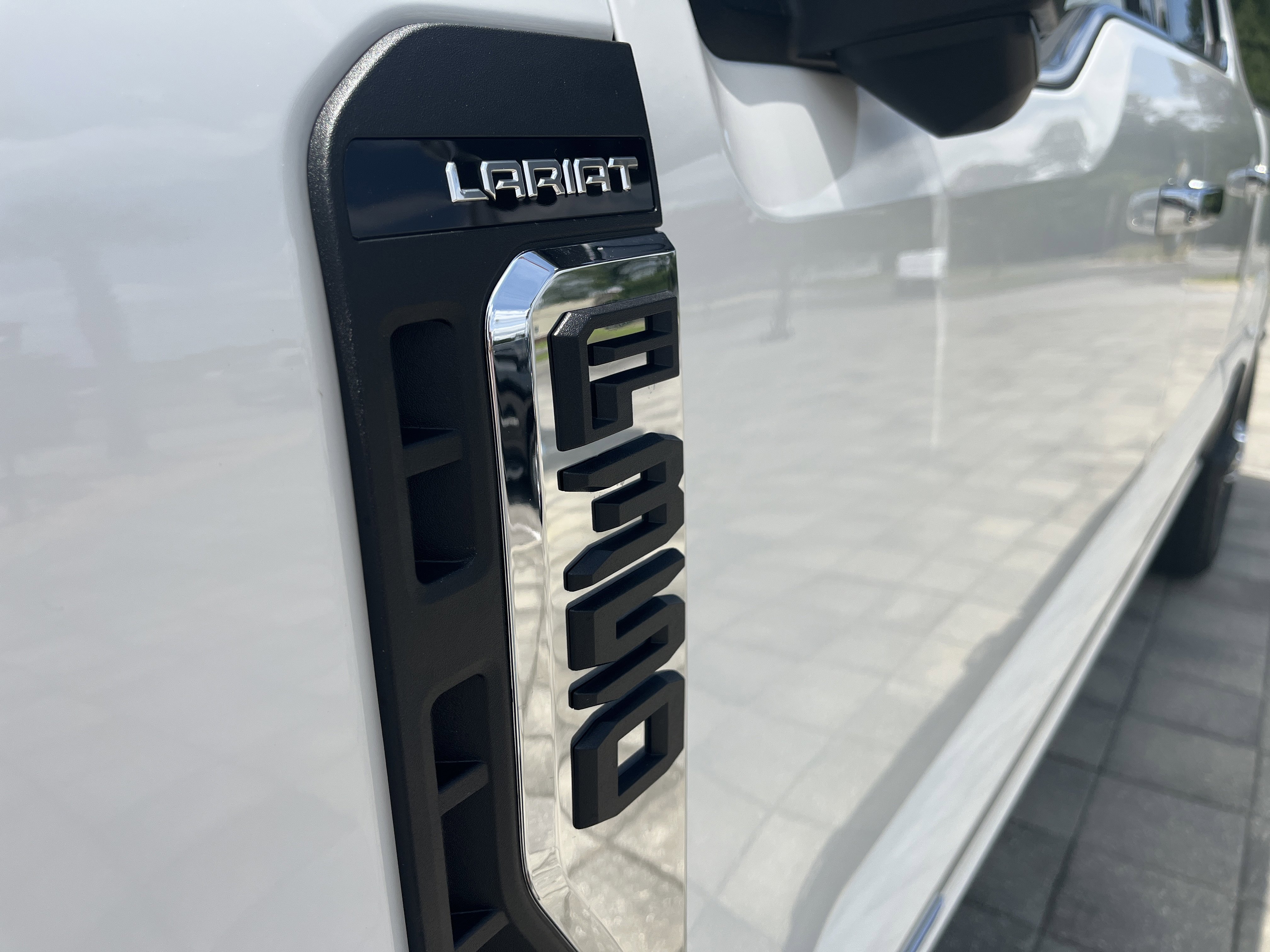 New 2026 Star White Metallic Tri-Coat Ford F-350® Lariat® image 11