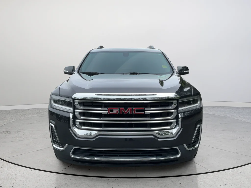 Used 2020 Black GMC SLE image 4