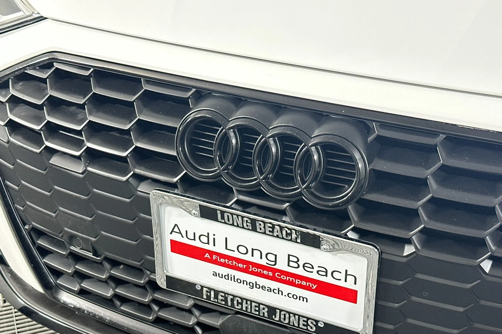 Used 2023 Ibis White Audi Premium image 13