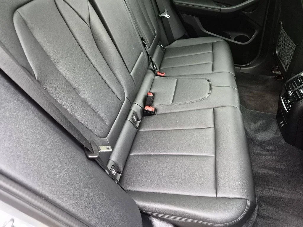 Used 2020 Silver BMW xDrive30i image 28