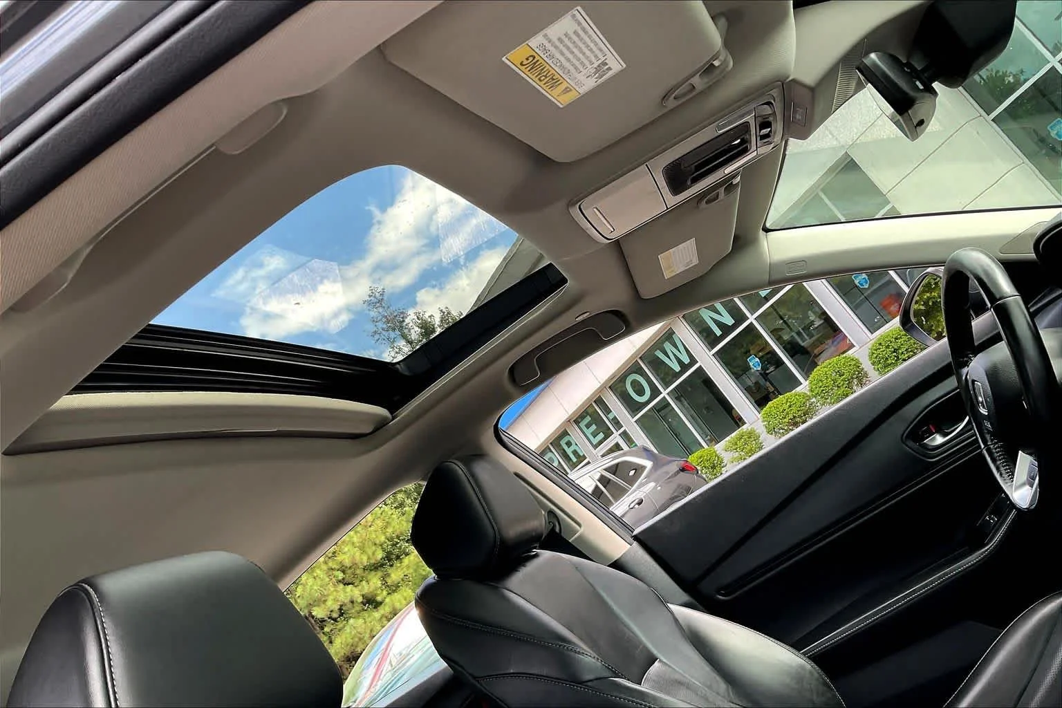 Used 2025 Meteorite Gray Metallic Honda Touring image 14