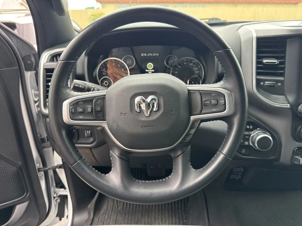 Used 2023 White Ram Big Horn/Lone Star image 6