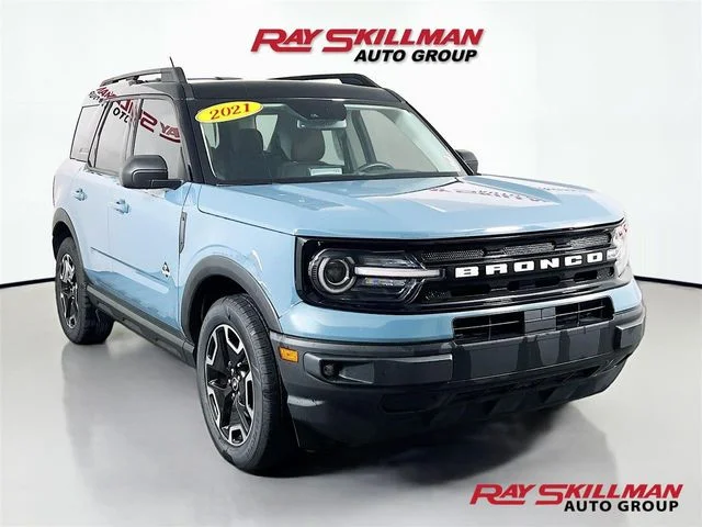 Used 2021 Blue Ford Outer Banks image 1
