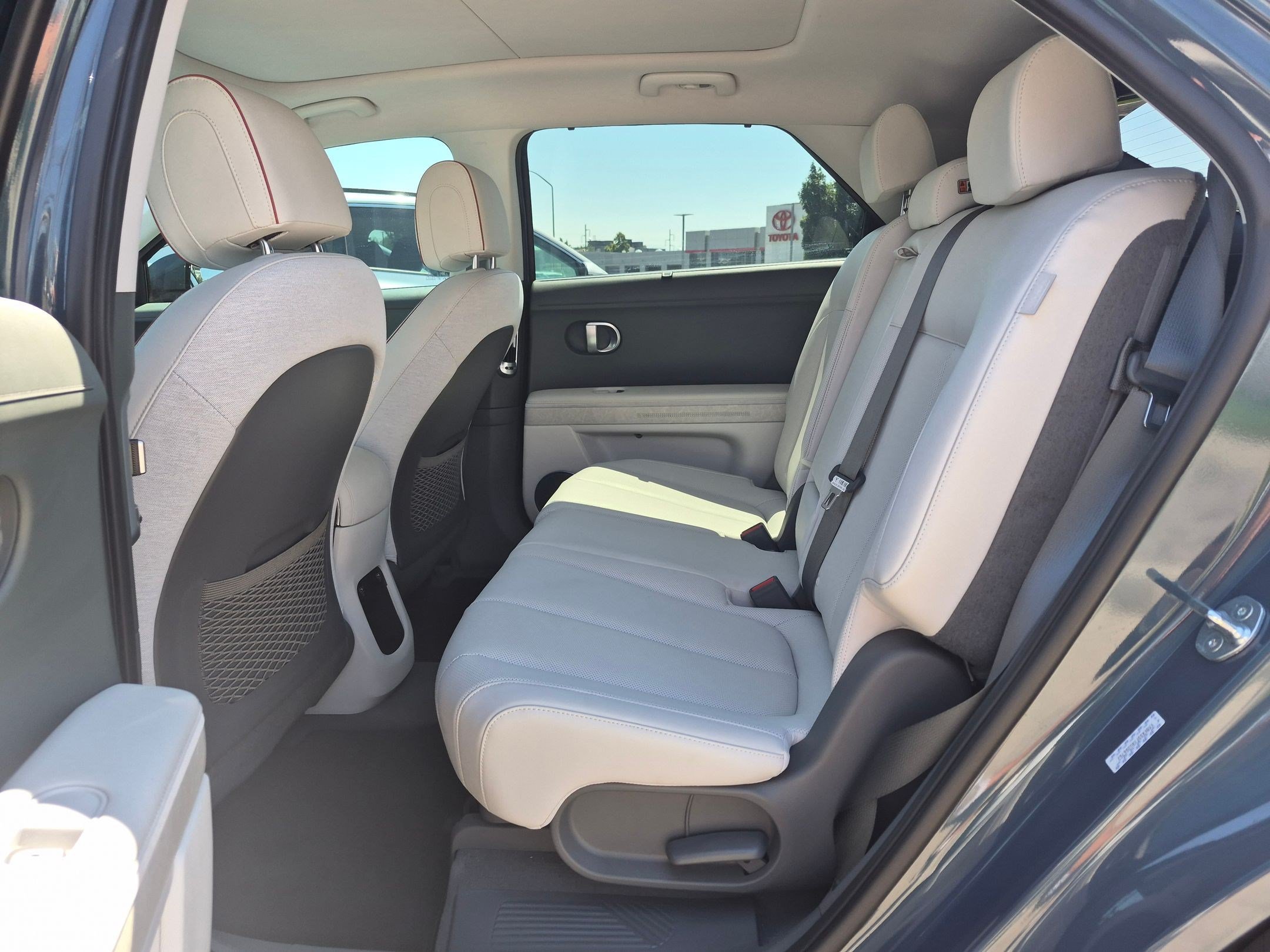 2024 Hyundai IONIQ 5 Limited - Photo 28