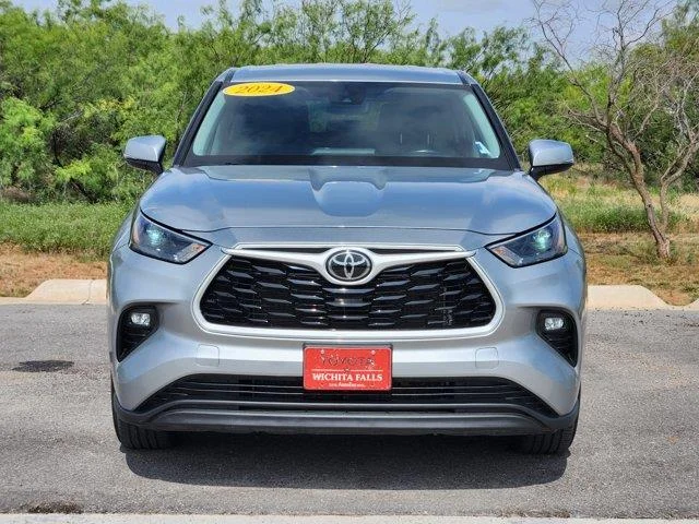 Used 2024 Silver Toyota LE Front-Wheel Drive image 2