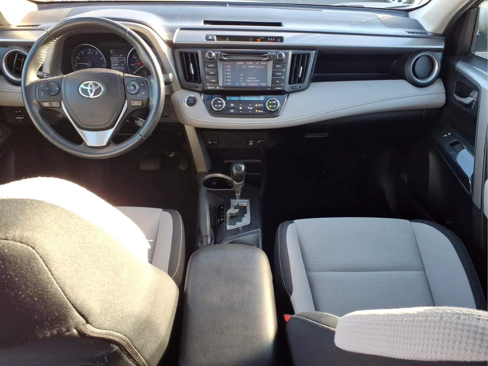 Certified Used 2018 Gray Toyota Adventure image 12