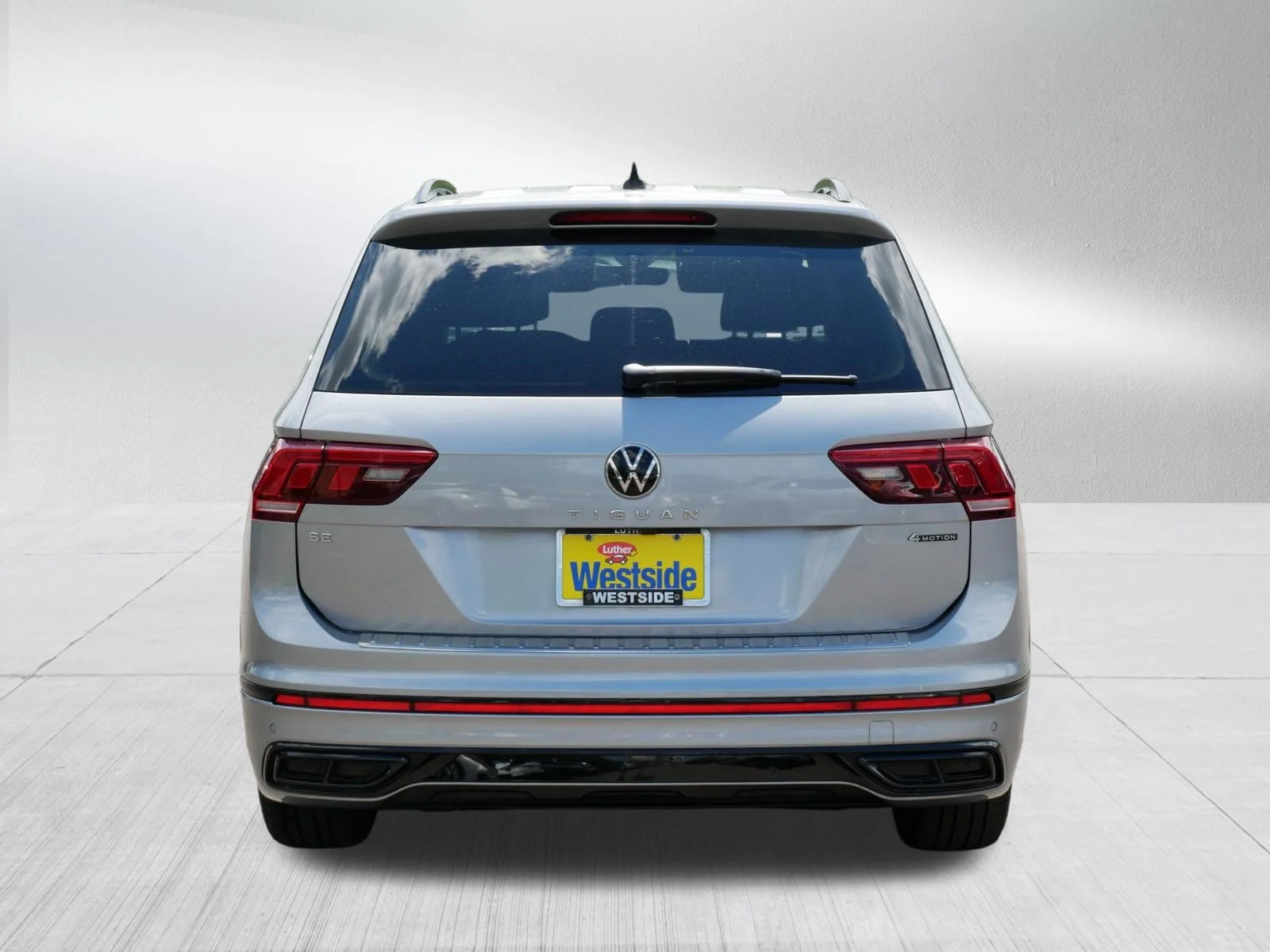 Certified Used 2022 Pyrite Silver Metallic Volkswagen SE R-Line Black image 7