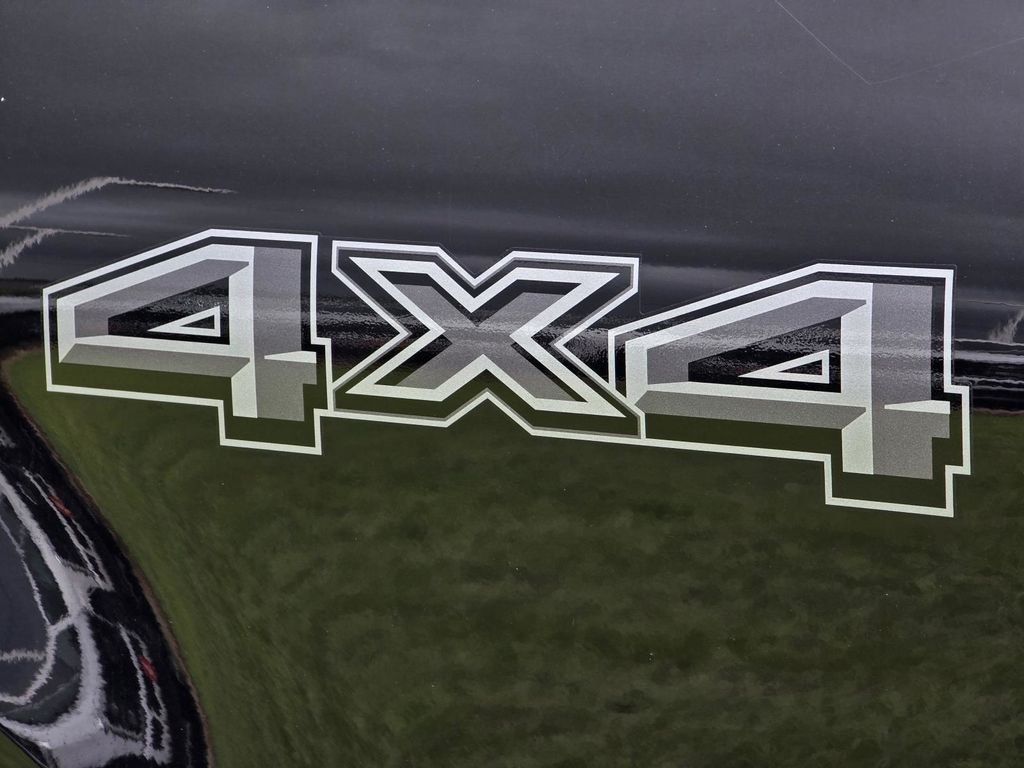 Used 2024 Agate Black Metallic Ford XLT image 44