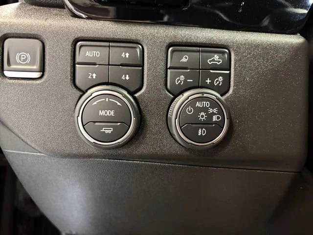 Used 2024 Black Chevrolet ZR2 image 23