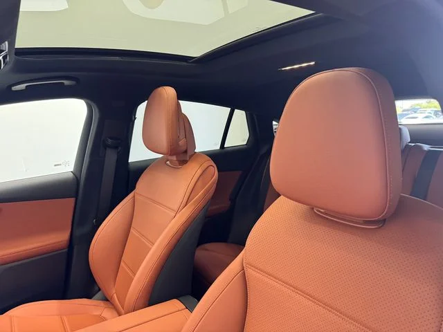 New 2027 Black Mercedes-Benz GLC 300 image 5