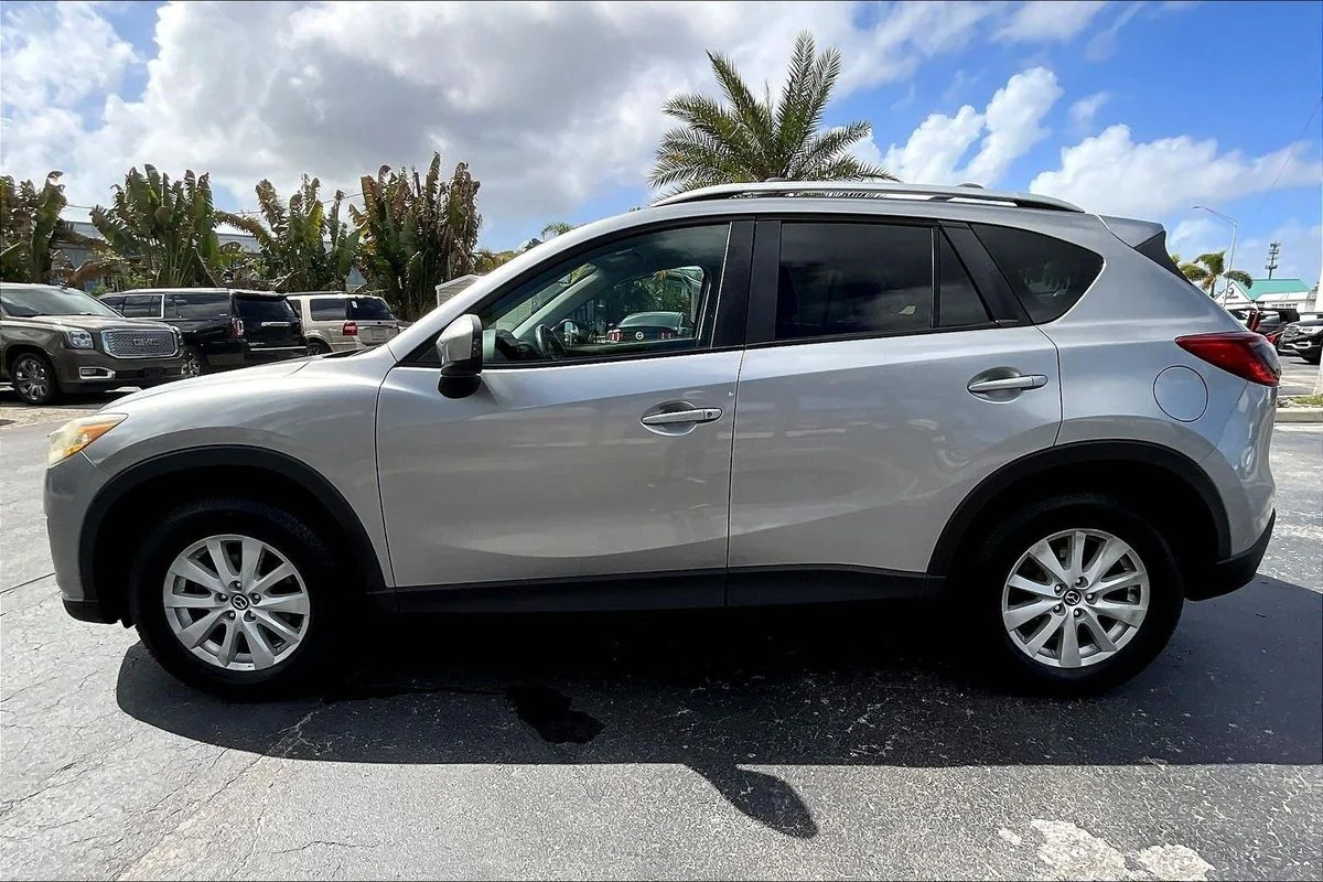 Used 2013  Mazda Touring image 28