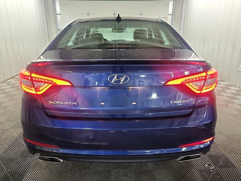 Used 2015 Blue Hyundai Limited image 14