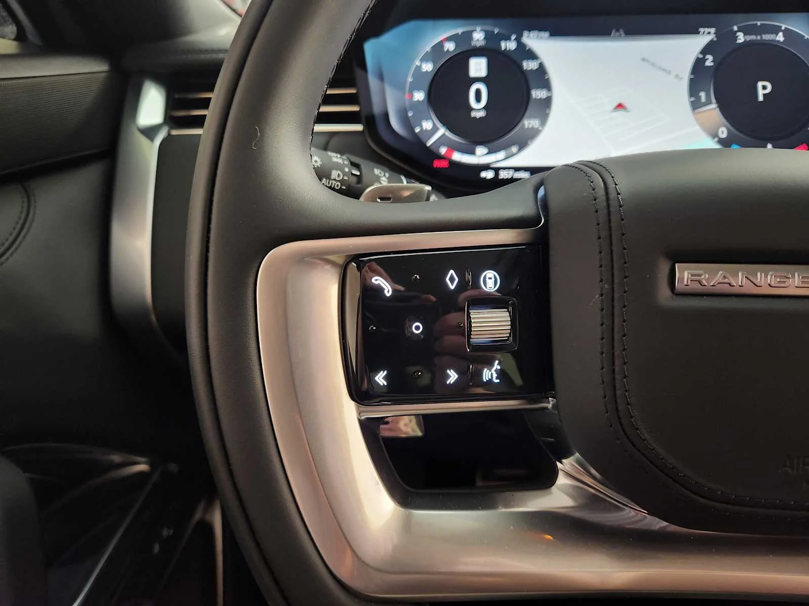 2026 Land Rover Range Rover SE - Photo 26