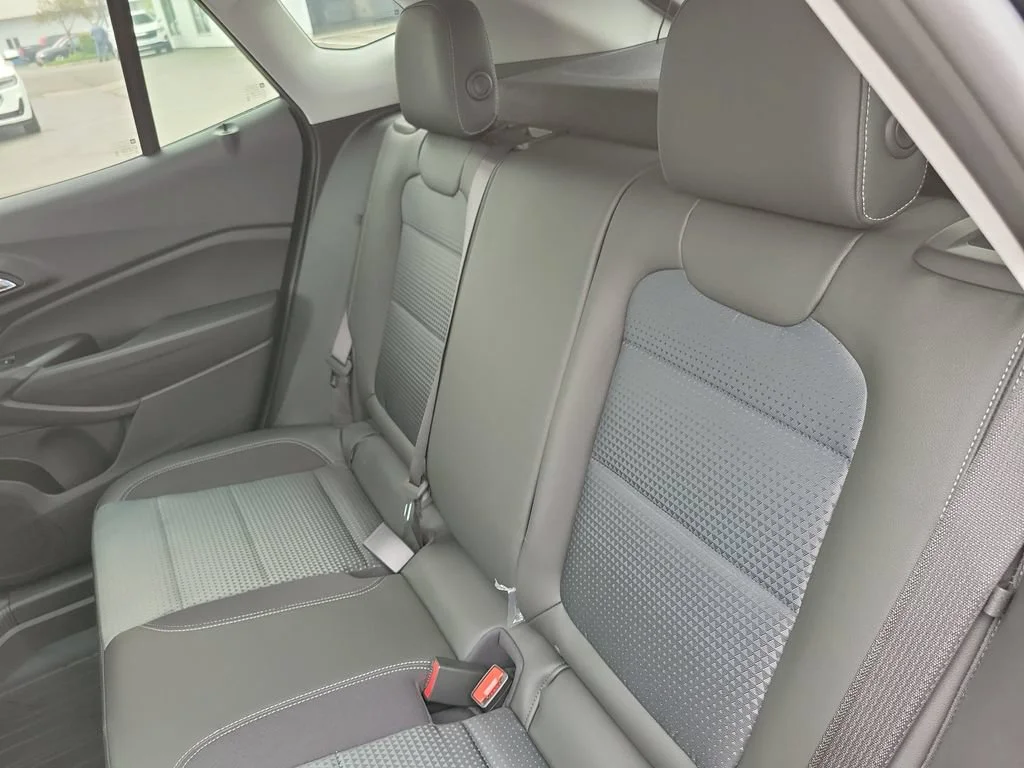 New 2026 Mosaic Black Metallic Chevrolet LT image 21