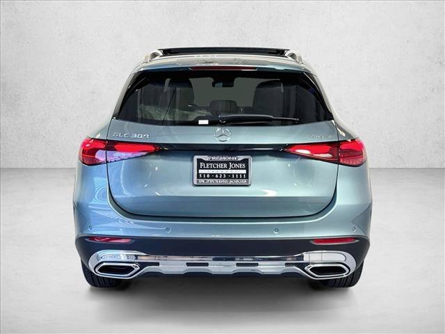 New 2026 Verde Silver Metallic Mercedes-Benz GLC 300 image 36